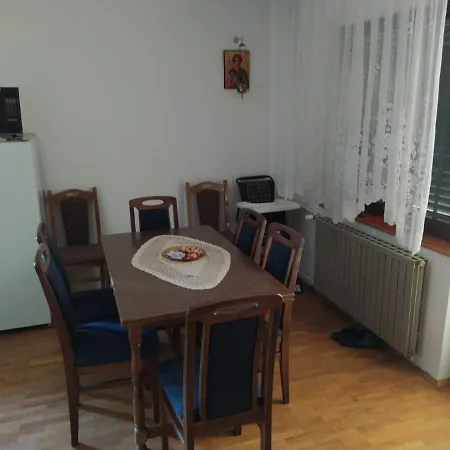 Pjer Sobe بيت ضيافة