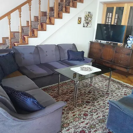 بيت ضيافة Pjer Sobe *