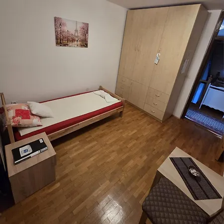 بيت ضيافة Pjer Sobe